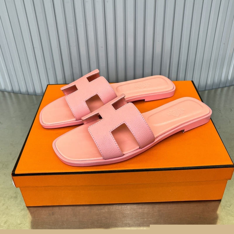 H**mes slippers